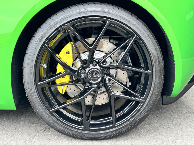 Lotus Emira 2.0 Turbo SE DCT — photo 15