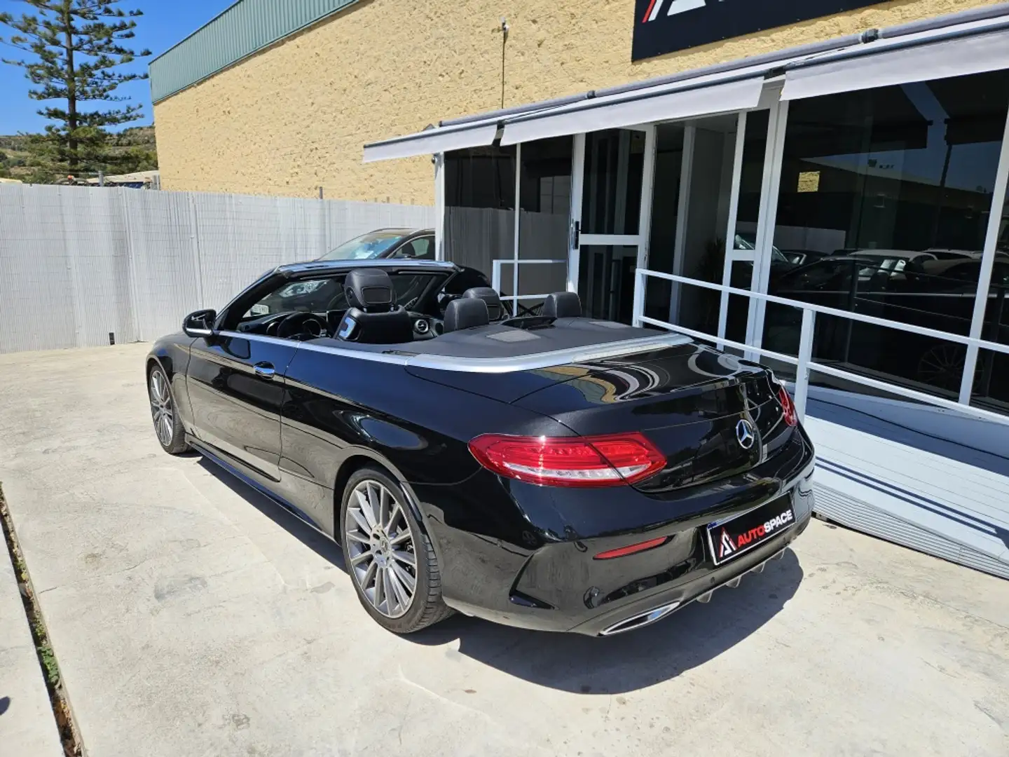 Mercedes-Benz C 220 Coupé 220d 4Matic 9G-Tronic Noir - 2