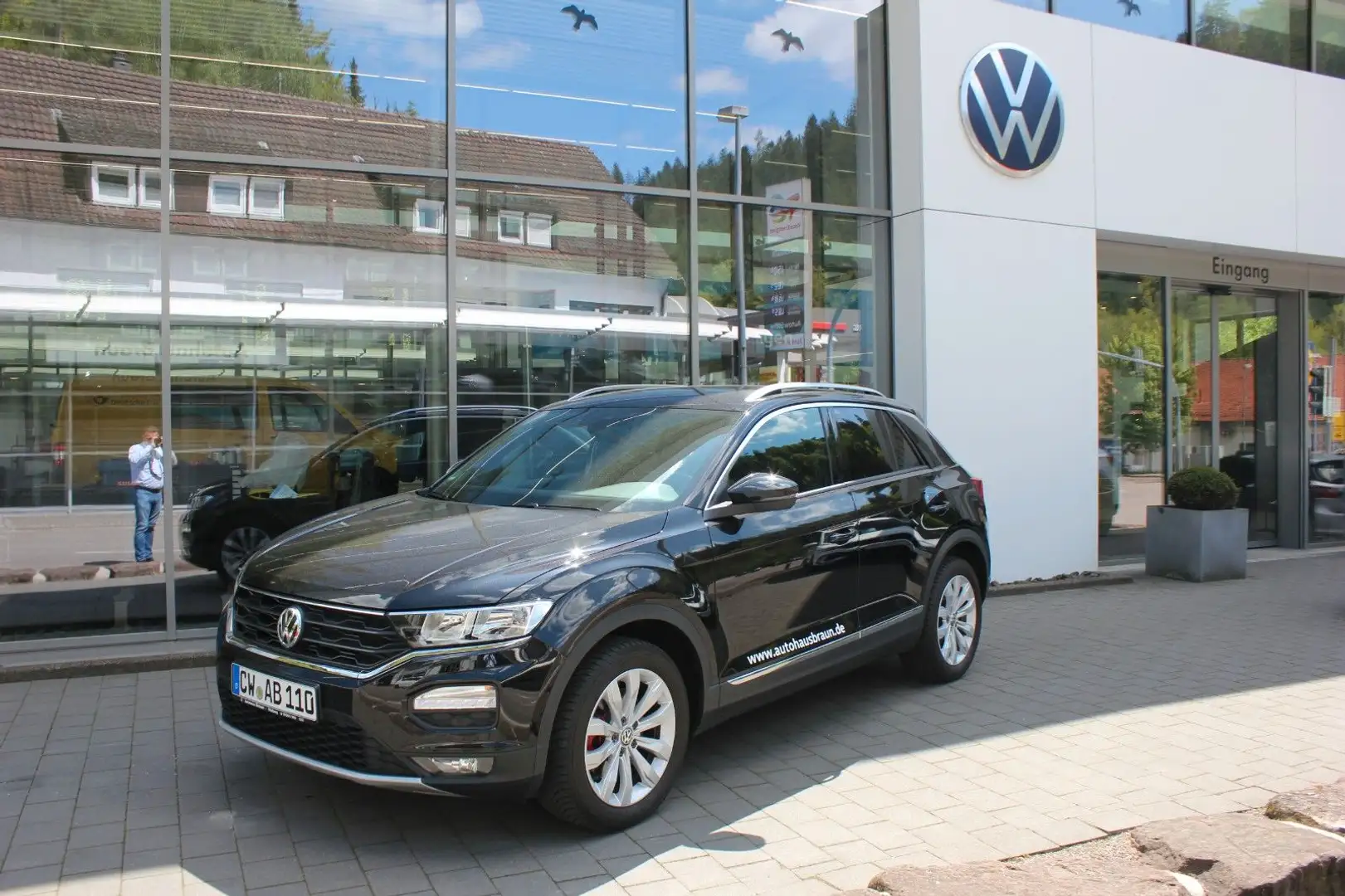 Volkswagen T-Roc Sport 1.5 TSI DSG Navi,ACC,SHZ,PDC Schwarz - 1