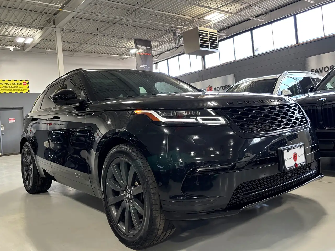 Land Rover Range Rover Velar снимка Land Rover Range Rover Velar