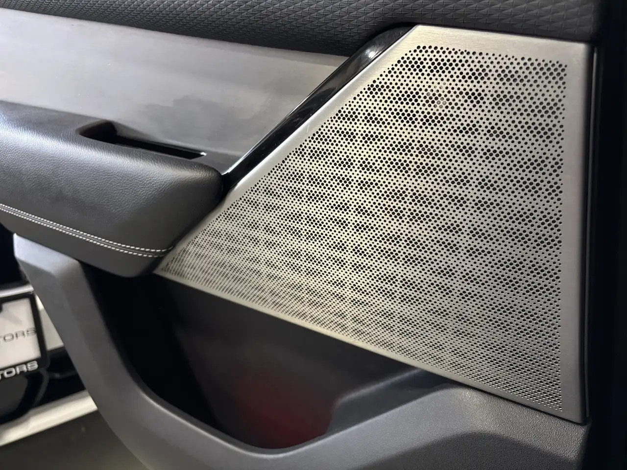 Land Rover Range Rover Velar снимка Land Rover Range Rover Velar