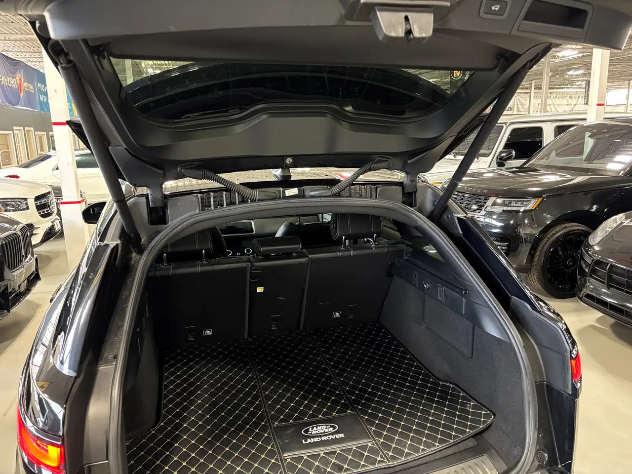 Land Rover Range Rover Velar снимка Land Rover Range Rover Velar
