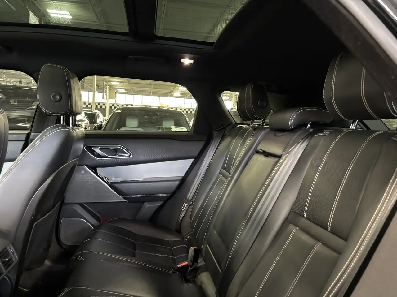 Land Rover Range Rover Velar снимка Land Rover Range Rover Velar