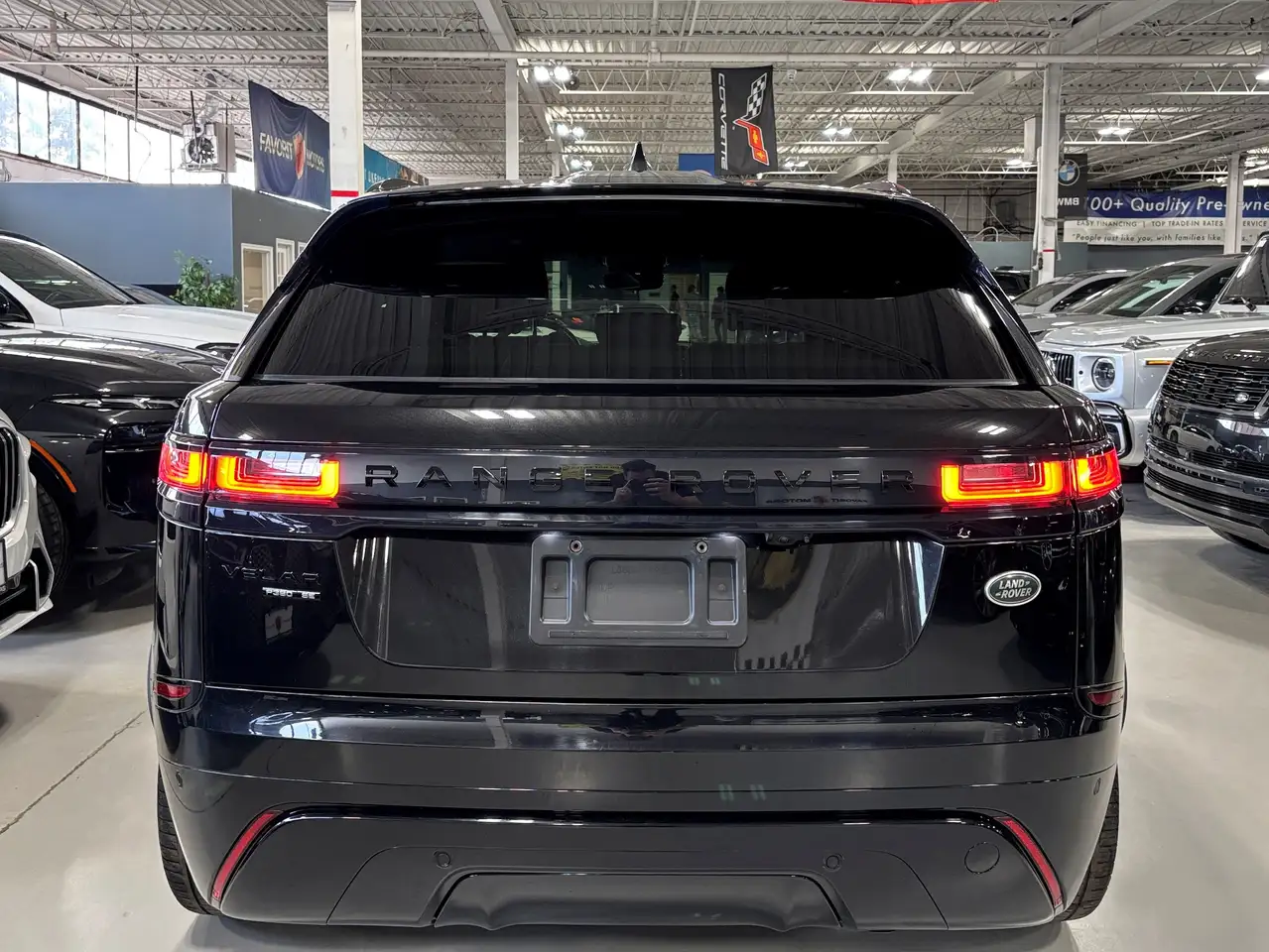 Land Rover Range Rover Velar снимка Land Rover Range Rover Velar