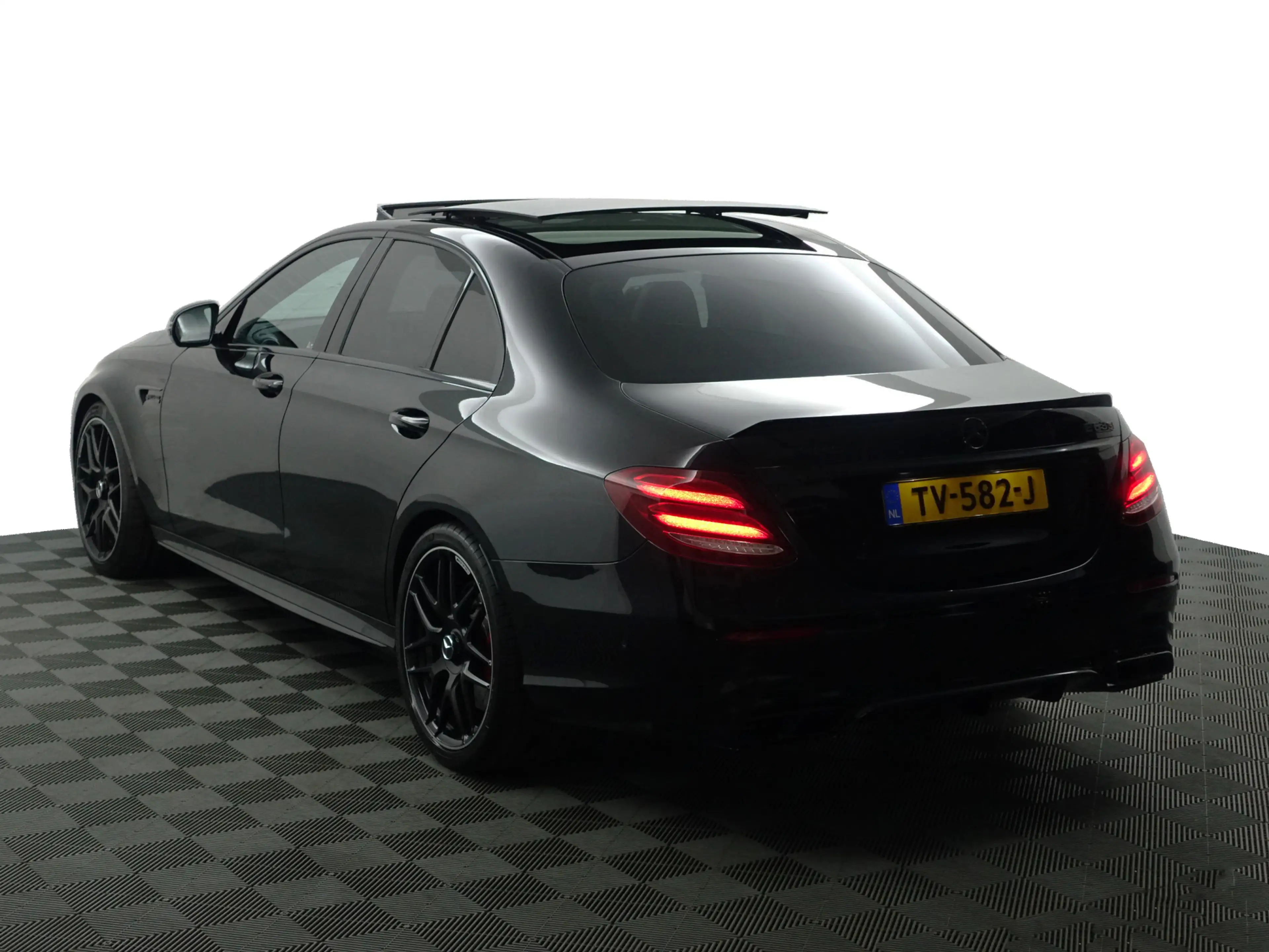 Mercedes-Benz E 63 AMG S 4MATIC Premium Plus- Edition 1 Pack, Track Pack, — photo 6