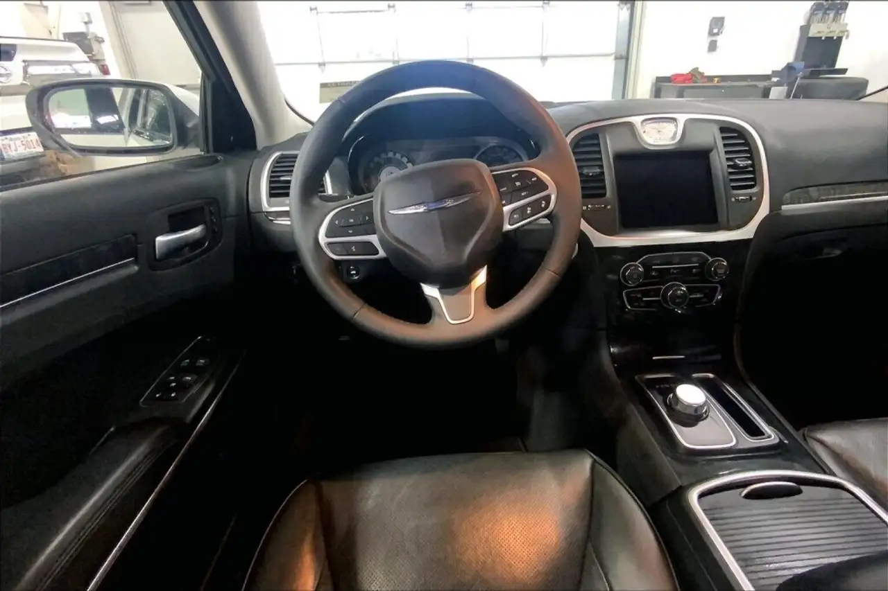 Chrysler 300 снимка Chrysler 300