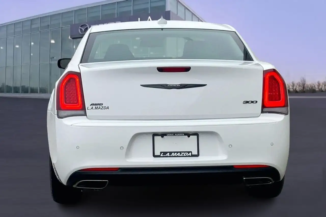 Chrysler 300 снимка Chrysler 300
