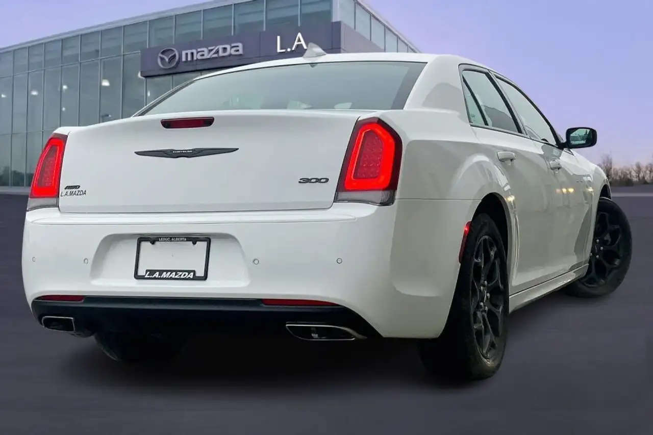Chrysler 300 снимка Chrysler 300