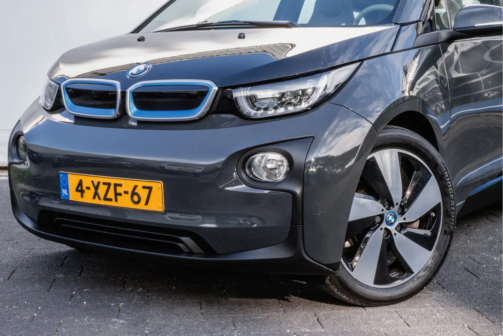 BMW i3 Comfort Advance 22 kWh Schuifdak/ Harman-Kardon/ H Grijs - 2