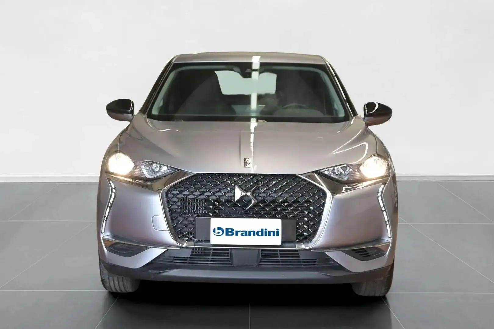 DS Automobiles DS 3 Crossback Crossback 1.2 PureTech Business Gris - 2