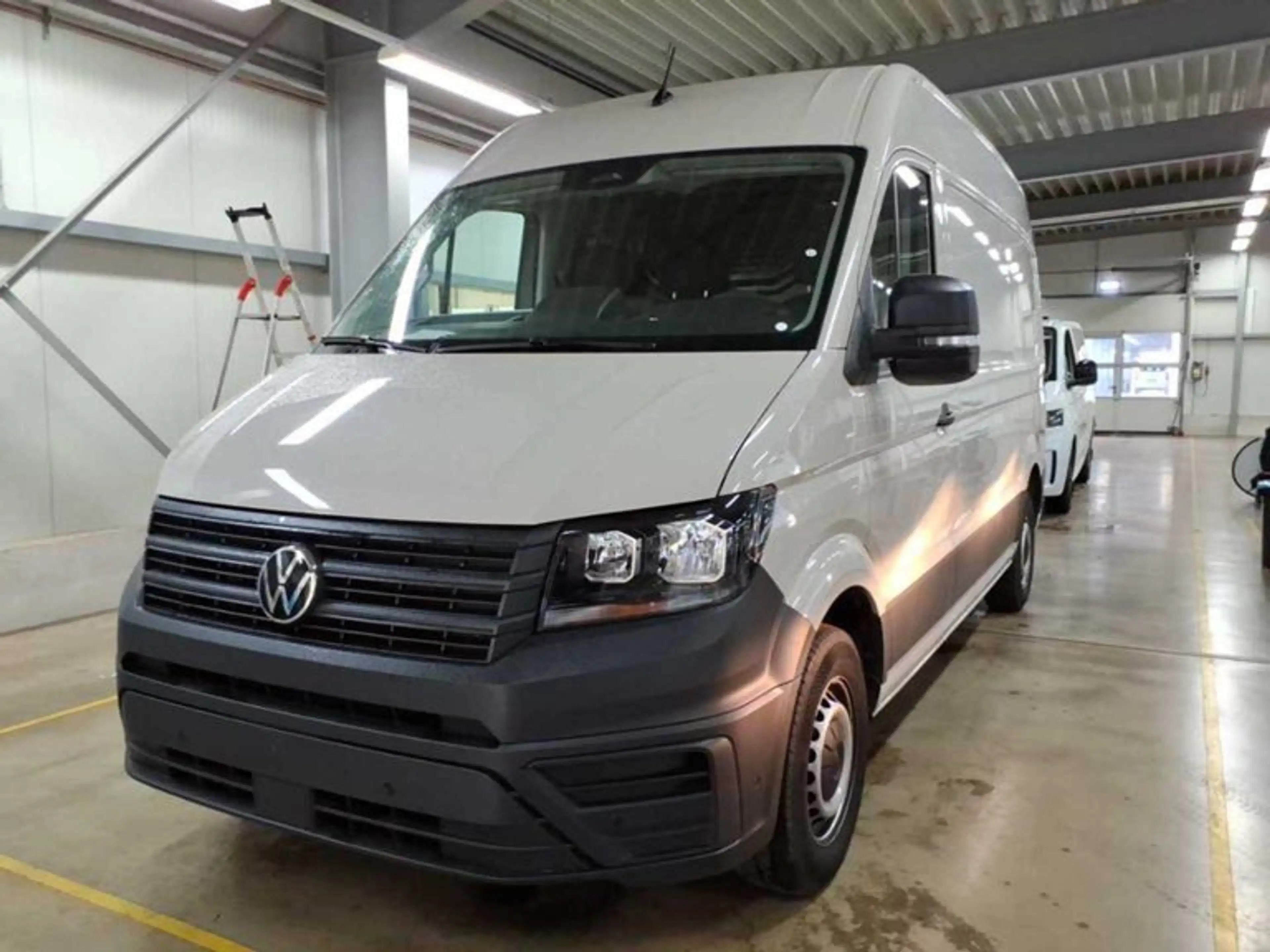 Volkswagen Crafter Kasten 35 MR AHK Kam. PDC — photo 2