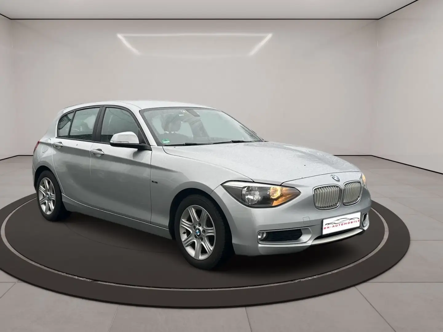 BMW 118 Baureihe 118 d/5-trg/PDC/KLIMA Argento - 1