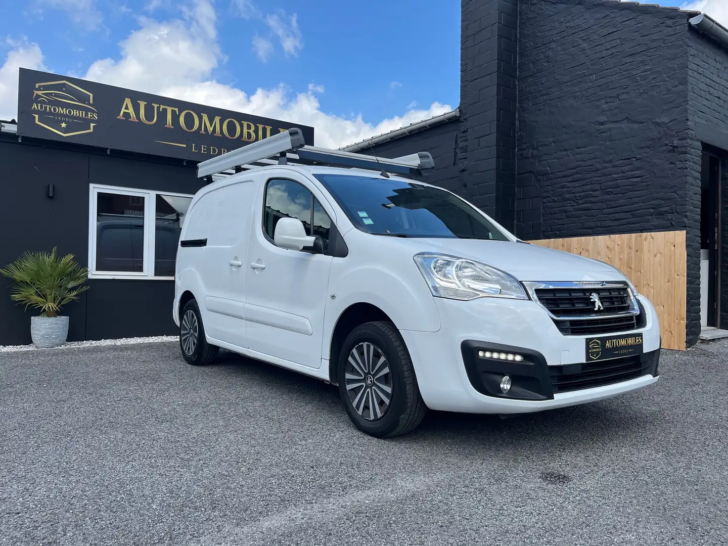 Peugeot Partner Utilitaire // Premium pack ! // TVA déductible - 2