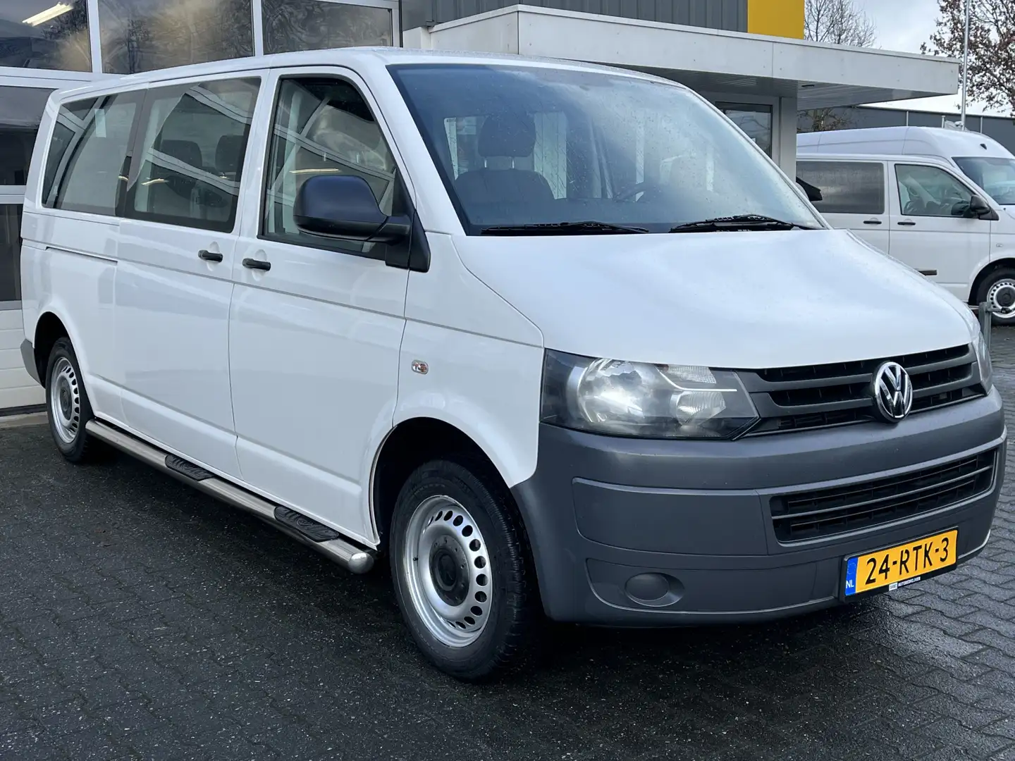 Volkswagen 9-persoons 2.0 TDI L2H1 BTW vrij Prijs ex BPM € 12 Blanc - 1