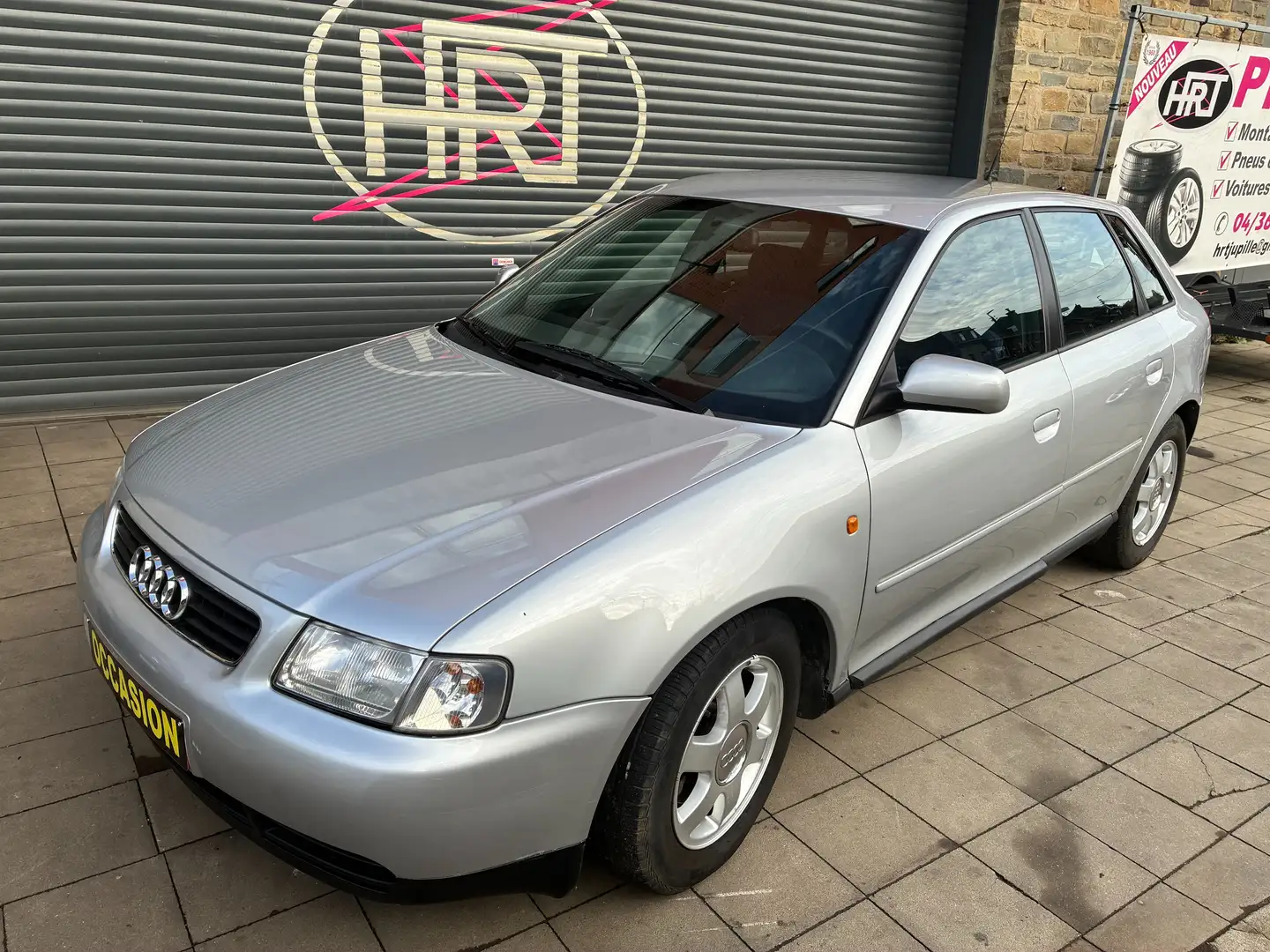 Audi A3 1.8i Ambition Automatique 118000km Argent - 1