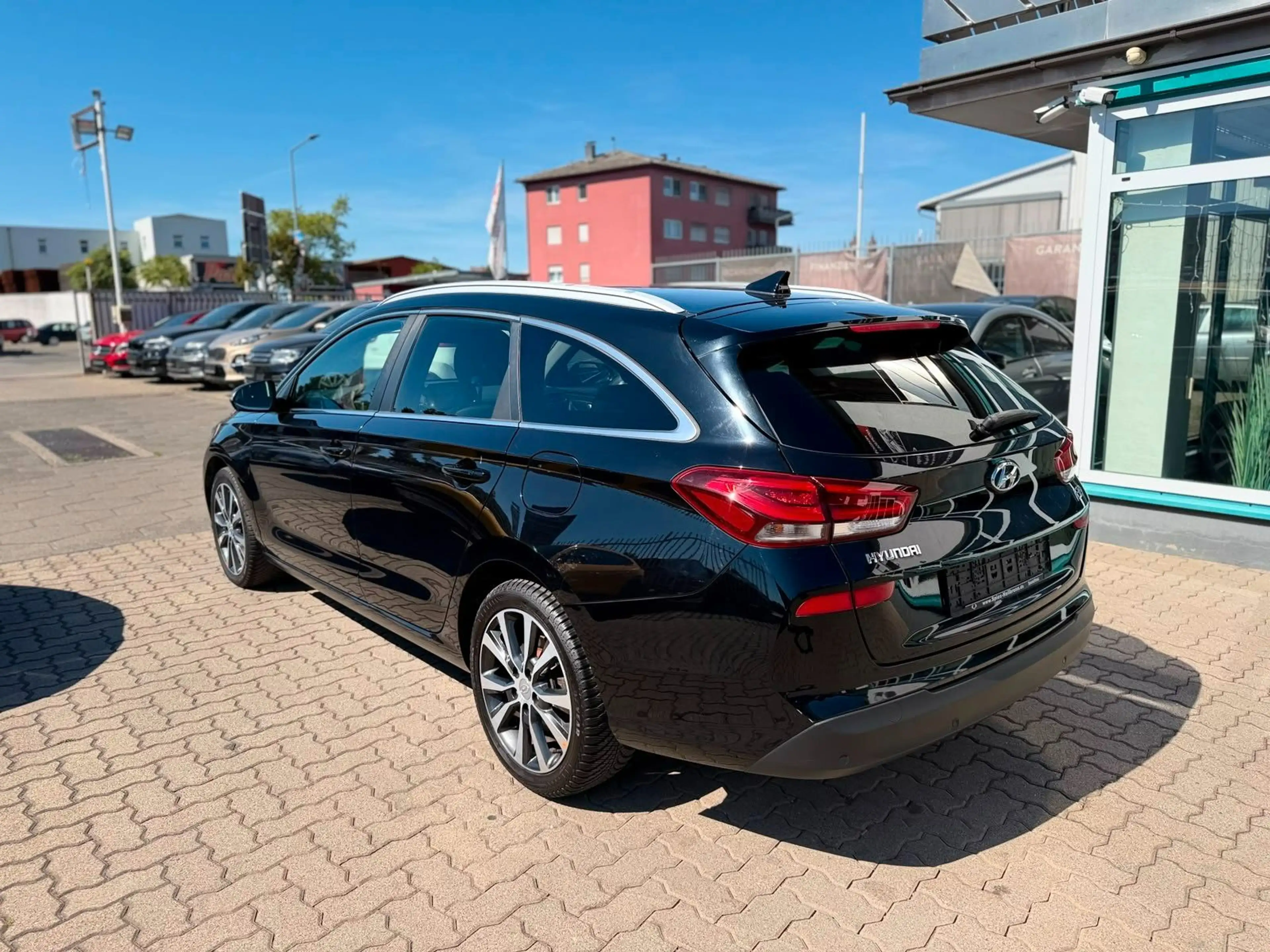 Hyundai i30 cw Premium*KAMERA*SHZG*LED*TEMPOMAT*ANDROID* — photo 4