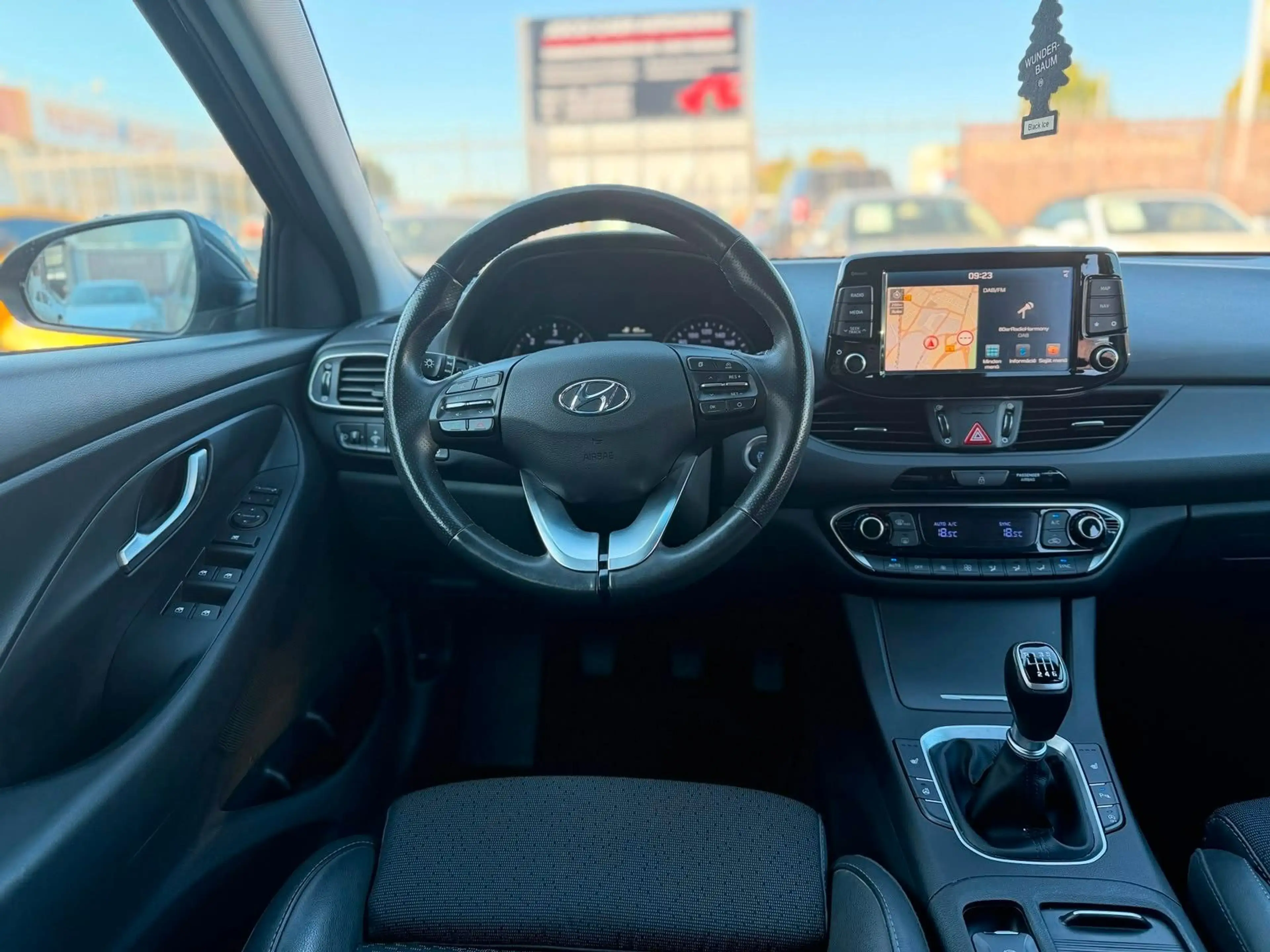 Hyundai i30 cw Premium*KAMERA*SHZG*LED*TEMPOMAT*ANDROID* — photo 9