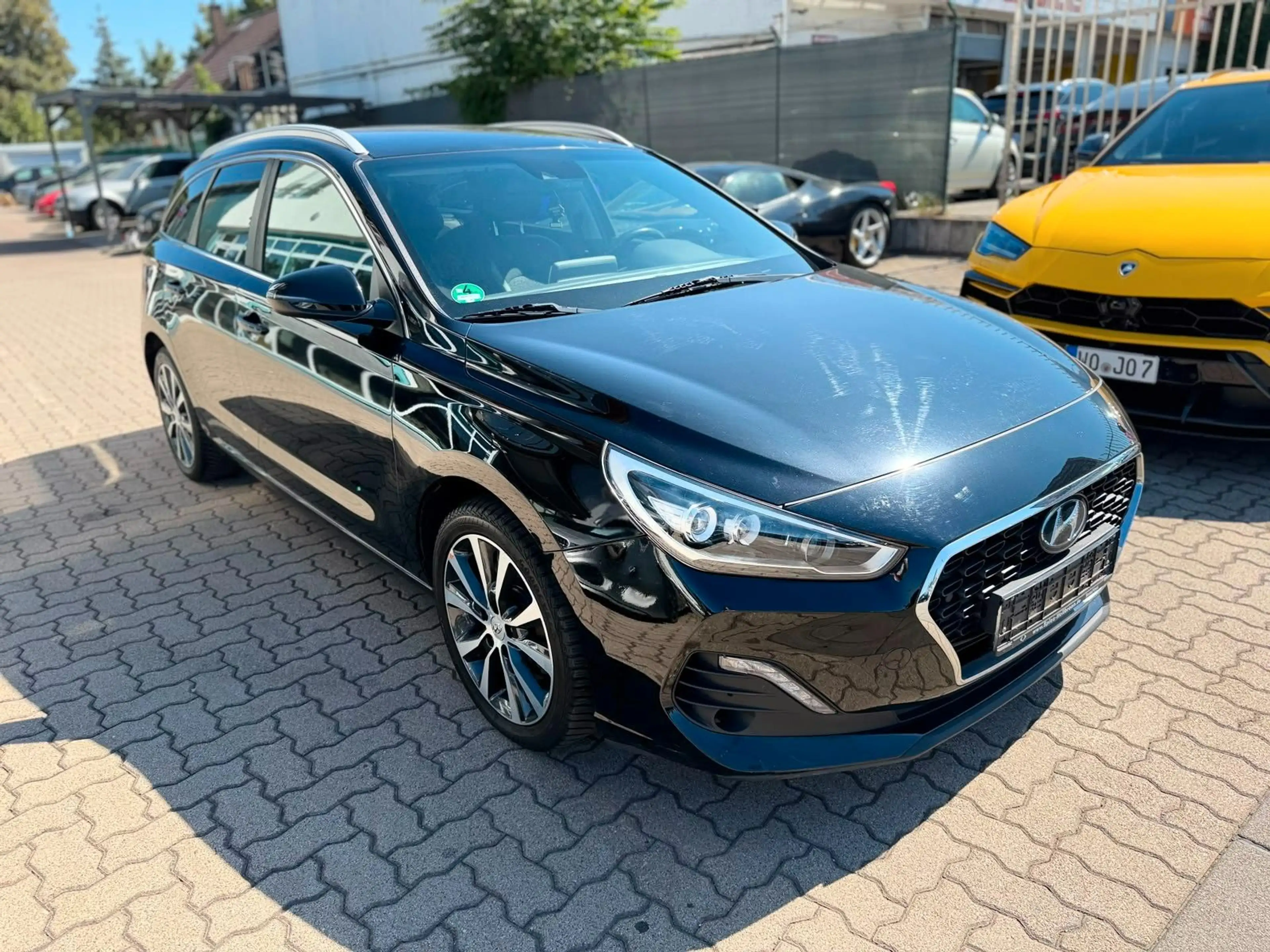 Hyundai i30 cw Premium*KAMERA*SHZG*LED*TEMPOMAT*ANDROID*