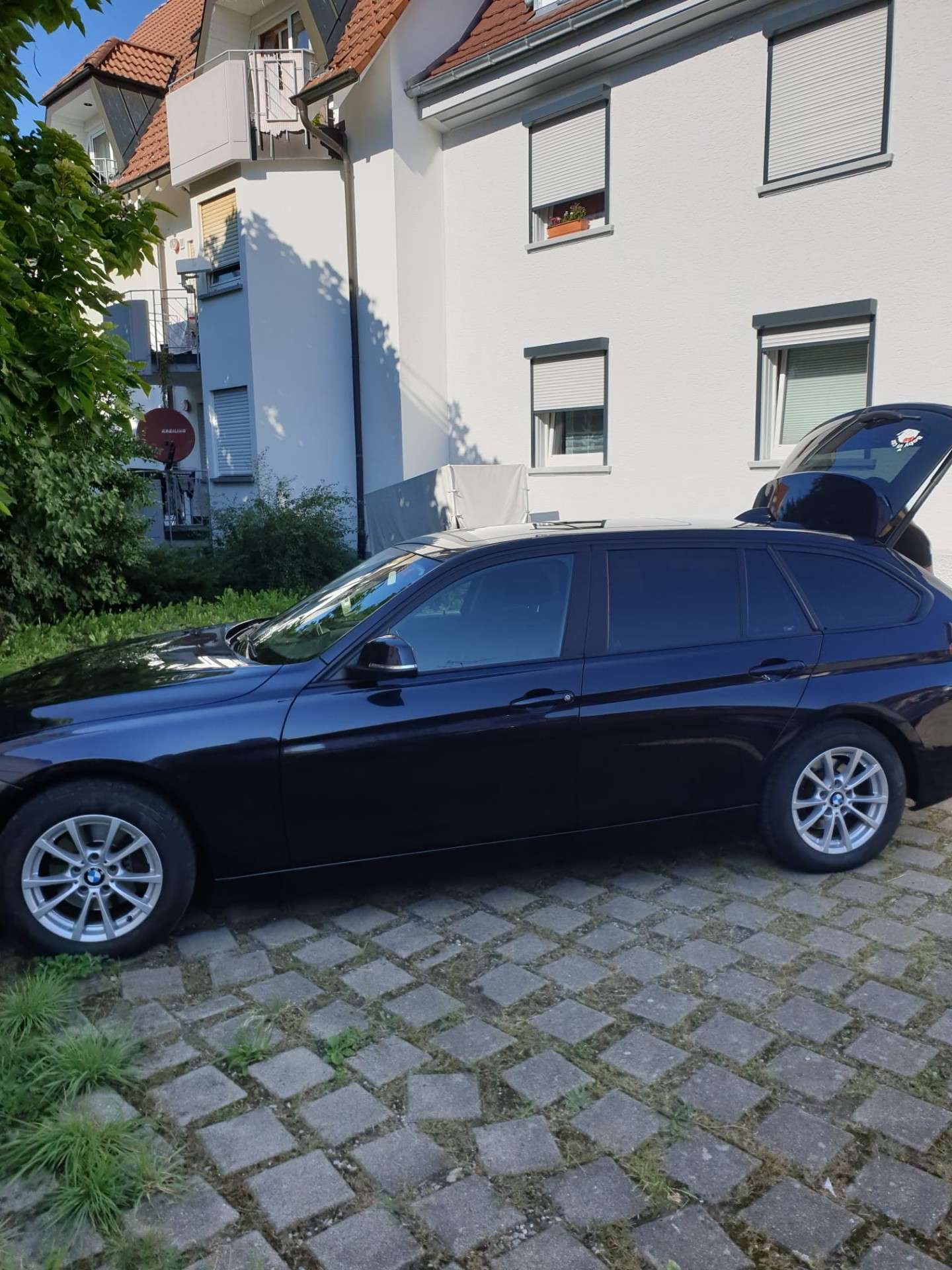 Second hand Bmw 3 Series 320