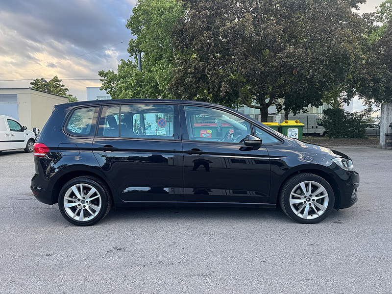 Volkswagen Touran 2,0 TDI / 1BESITZ / 7SITZ / — photo 7
