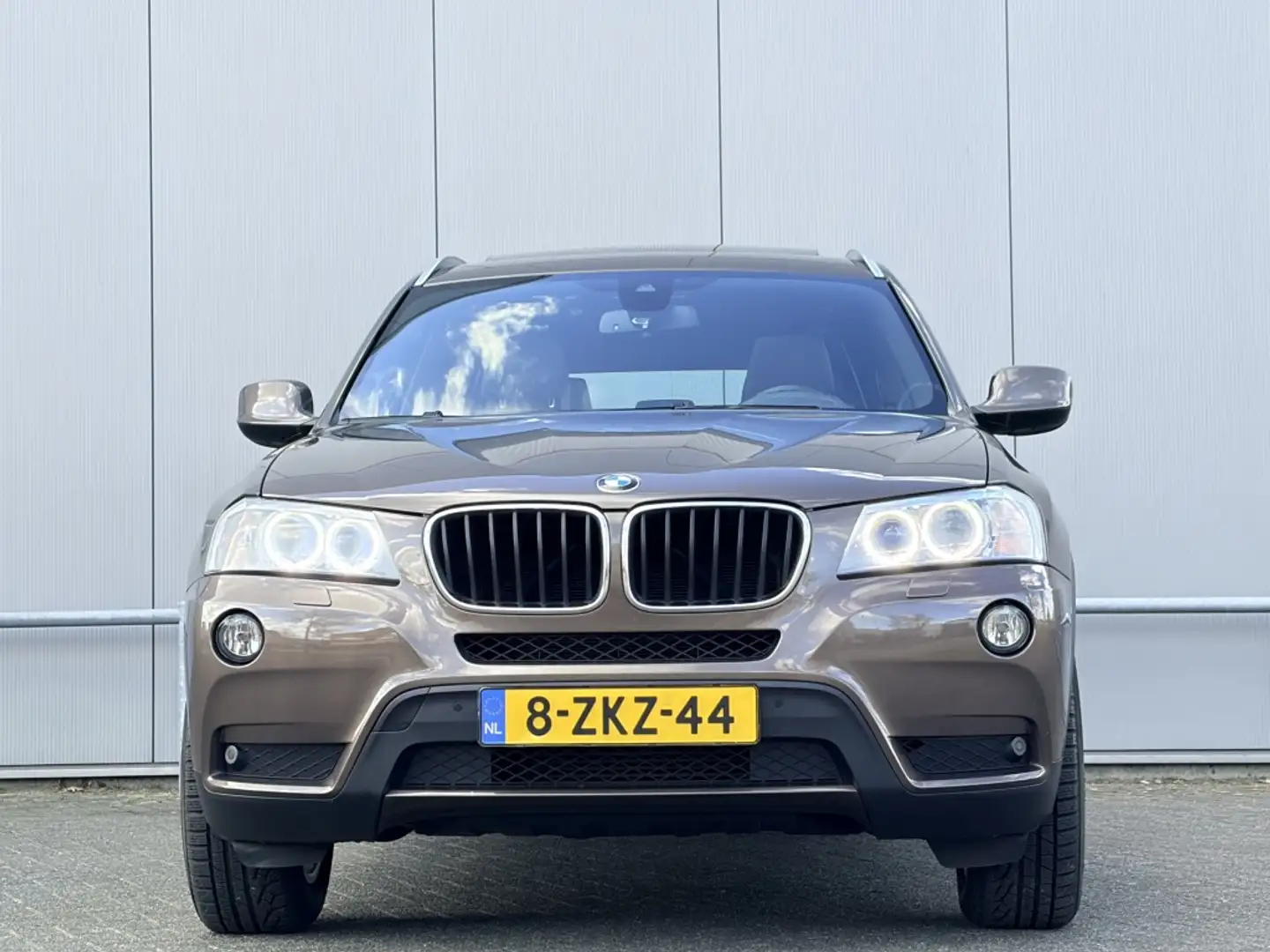 BMW X3 xDrive20d High Exec. - pano - automaat - navi - ai Braun - 2