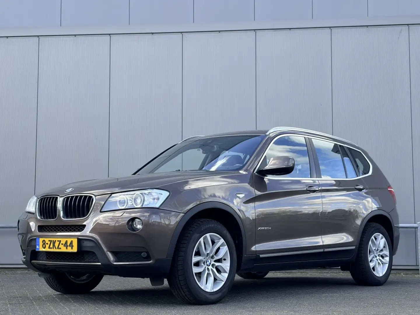 BMW X3 xDrive20d High Exec. - pano - automaat - navi - ai Braun - 1