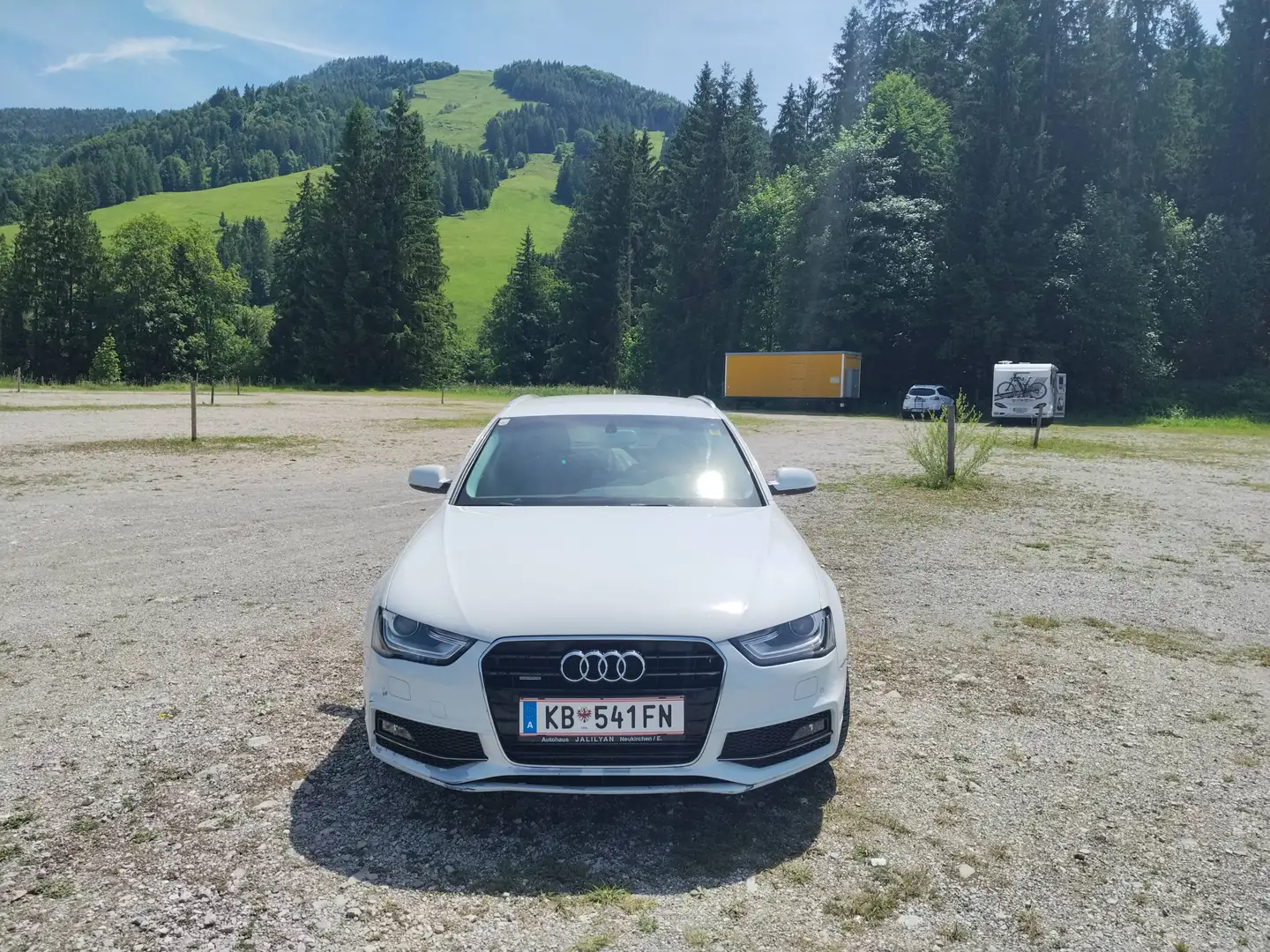 Audi A4 Attraction quattro Weiß - 2