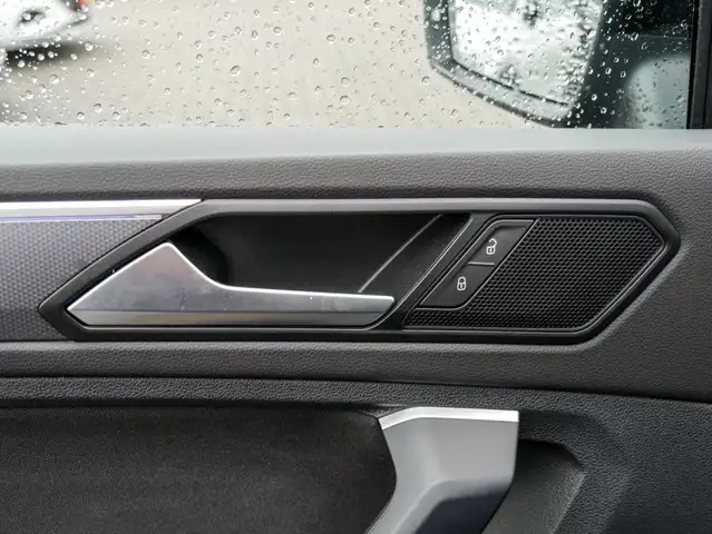Volkswagen Tiguan view 10