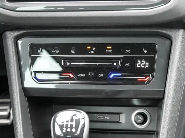 Volkswagen Tiguan view 9