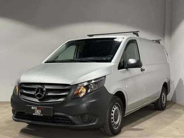 Mercedes-Benz Vito view 4