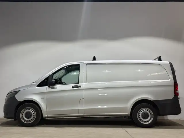 Mercedes-Benz Vito view 9