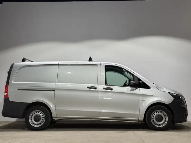 Mercedes-Benz Vito view 8