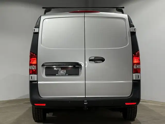 Mercedes-Benz Vito view 6