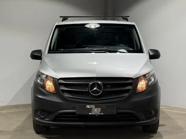 Mercedes-Benz Vito view 3