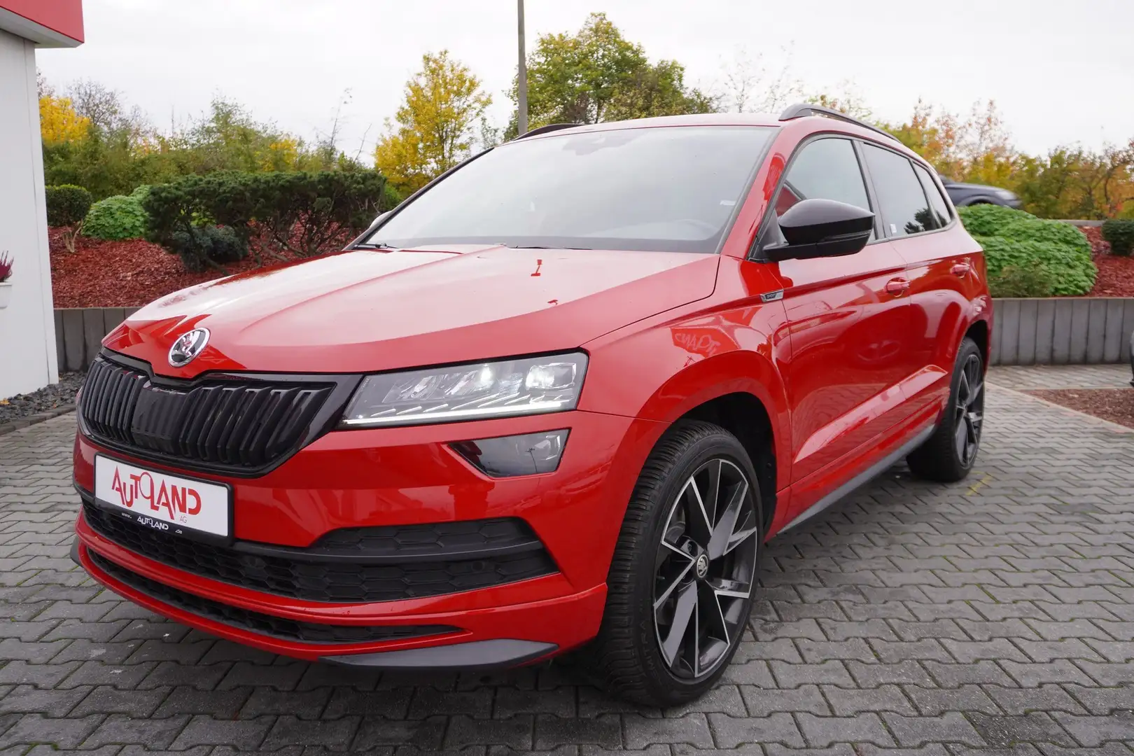 Skoda Karoq 1.5 TSI DSG Sportline LED Navi ACC Kamera Rouge - 2