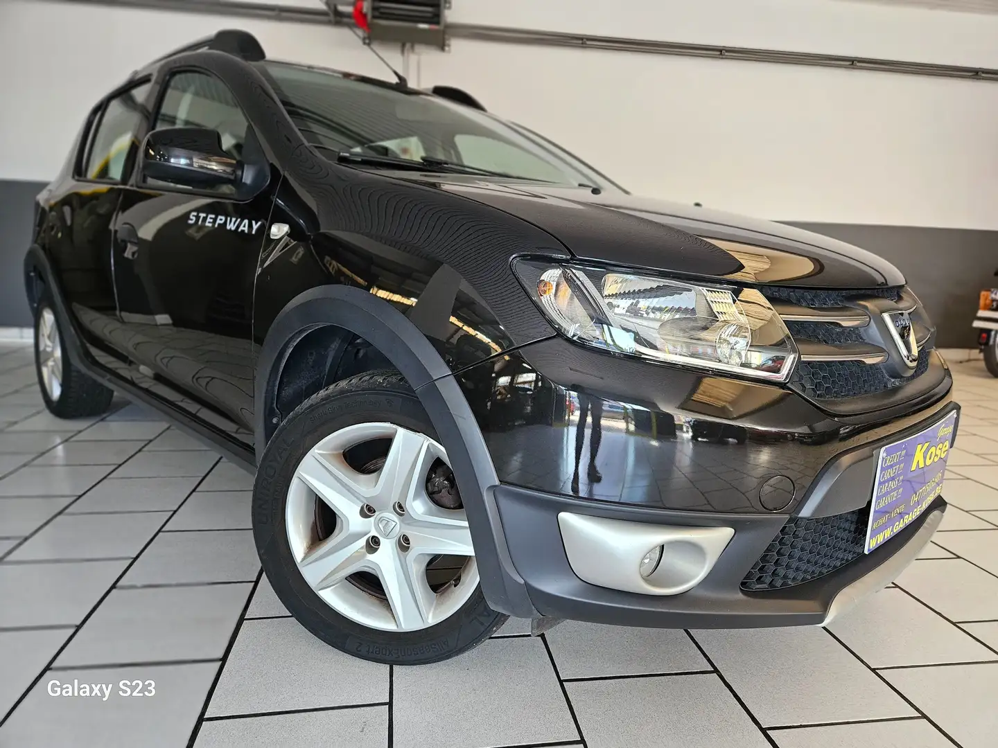 Dacia Sandero Stepway 1.5 dCi NAVIGATION//CLIMATISATION/CAR-PASS Zwart - 2