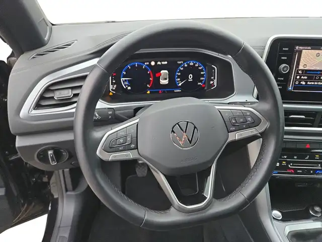 Volkswagen T-Roc view 13