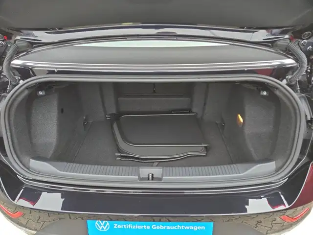 Volkswagen T-Roc view 14