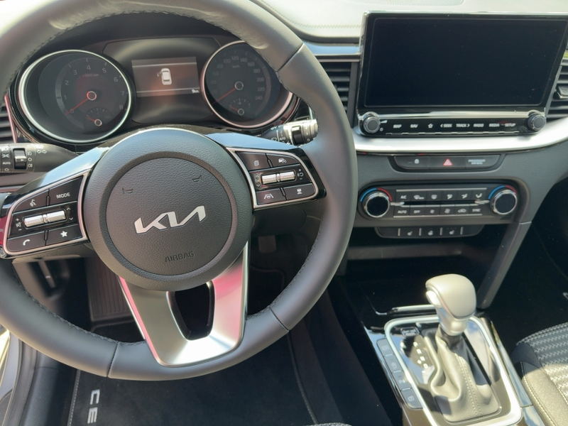 Kia Ceed / cee'd Ultimate Edition 1.5T 48V DCT Style — photo 9