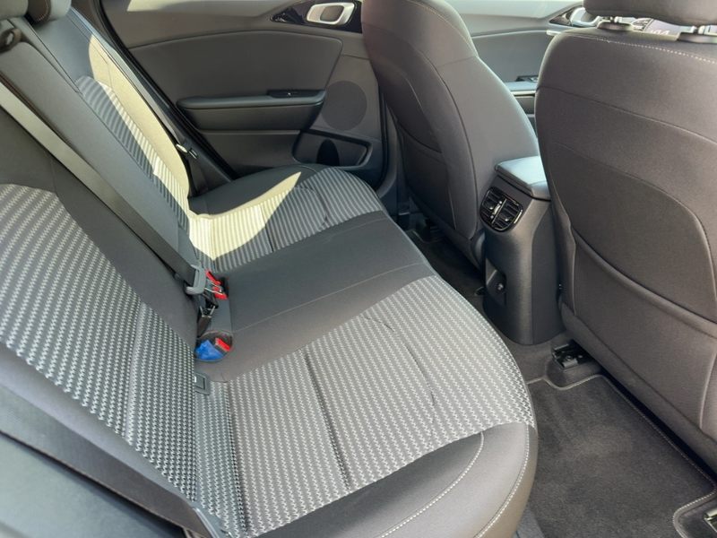 Kia Ceed / cee'd Ultimate Edition 1.5T 48V DCT Style — photo 11