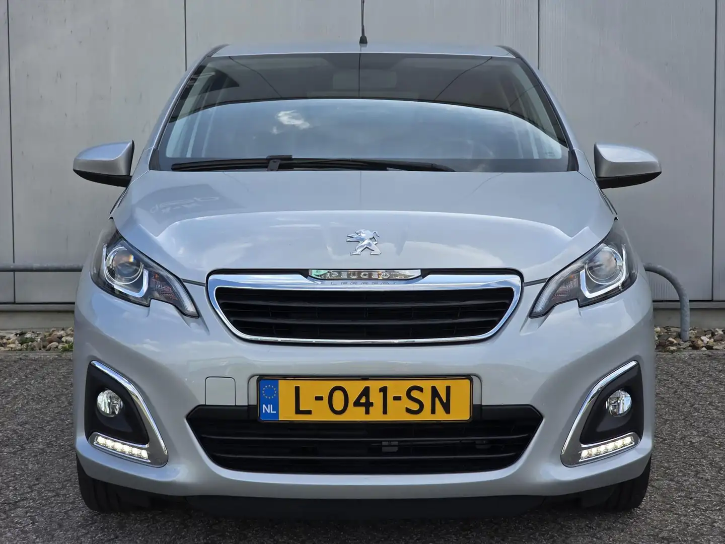 Peugeot 108 I Allure 5-deurs 72pk | Apple Carplay/Android auto Gris - 2