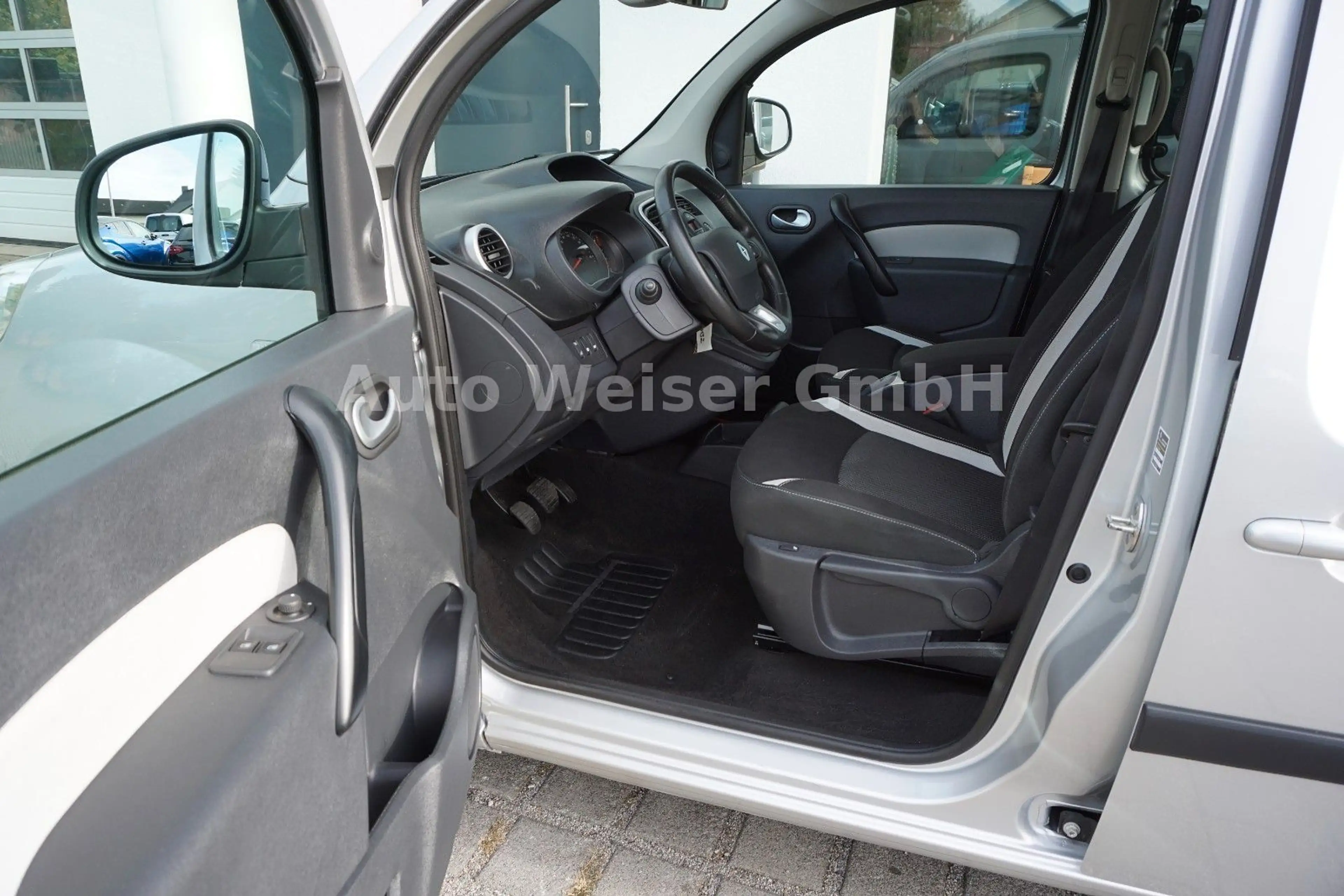 Renault Kangoo Paris Klima SHZ — photo 11