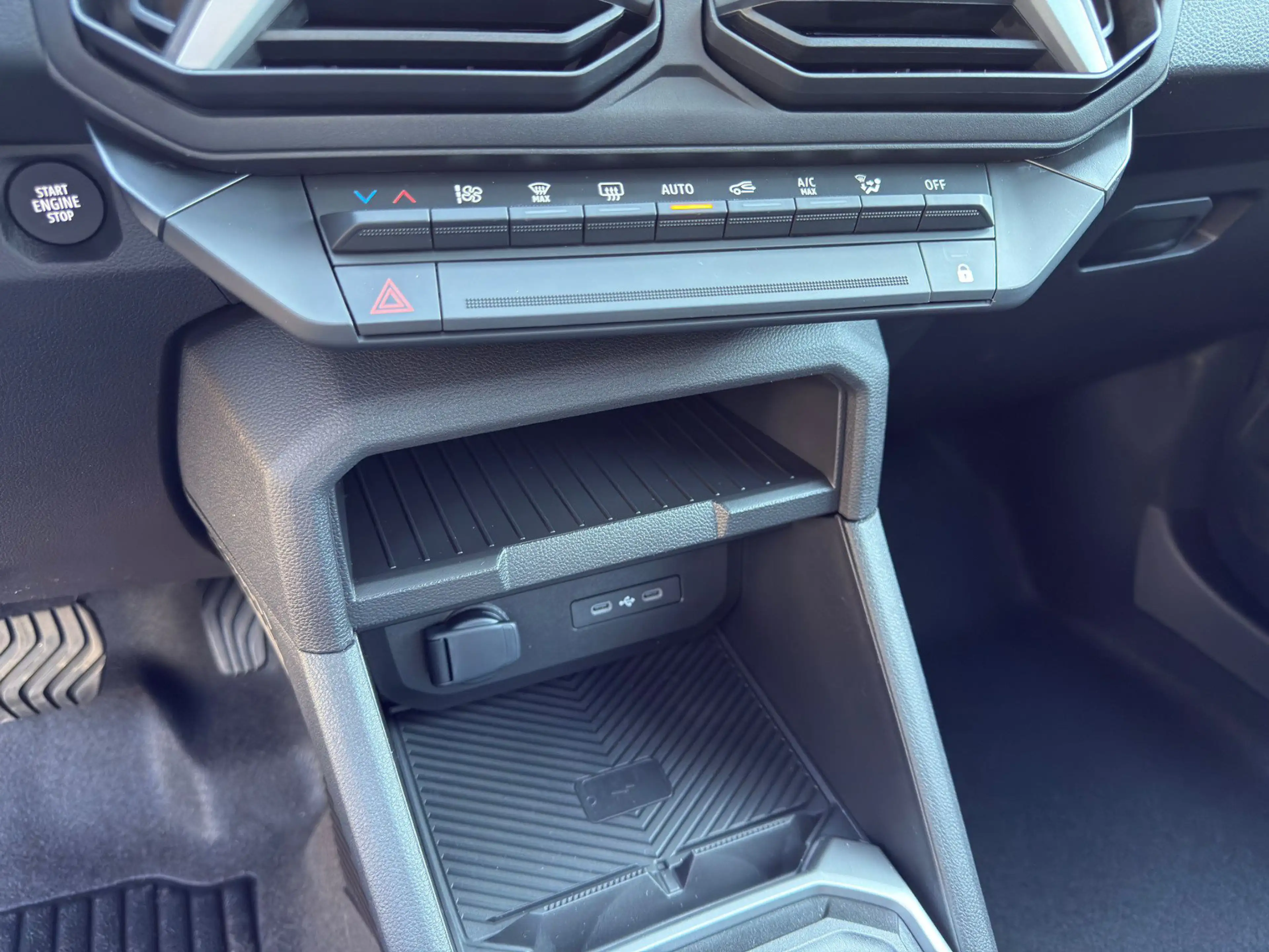 Dacia Duster 1.3 TCe 150 EDC Journey City Paket — photo 11
