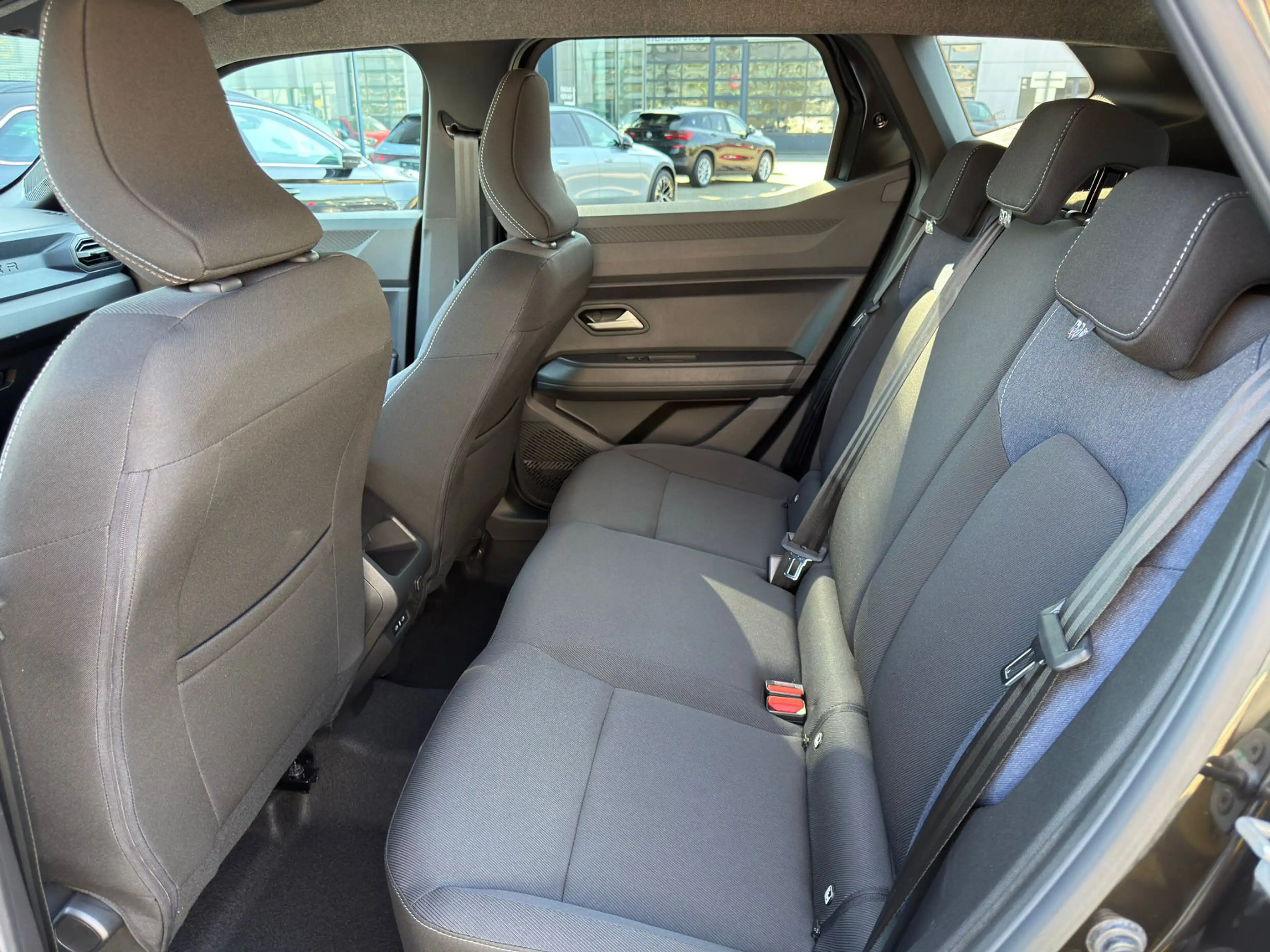 Dacia Duster 1.3 TCe 150 EDC Journey City Paket — photo 13
