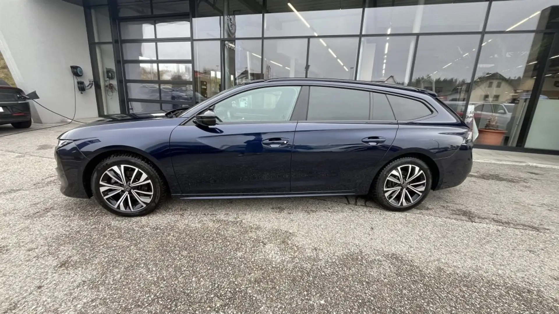 Peugeot 508 SW 1,5 BlueHDi 130 EAT8 Allure Aut. Bleu - 2