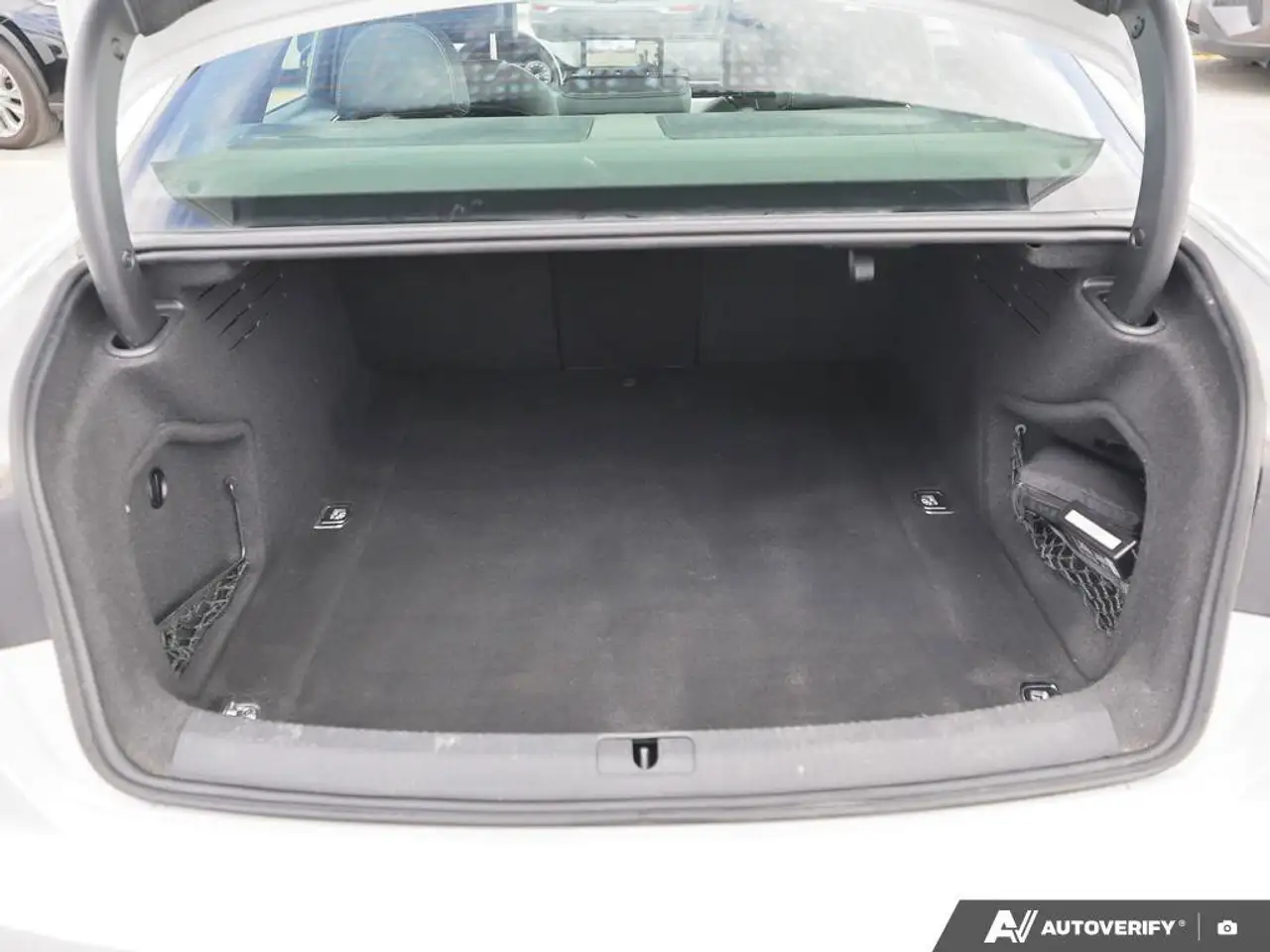 Audi A4 снимка Audi A4