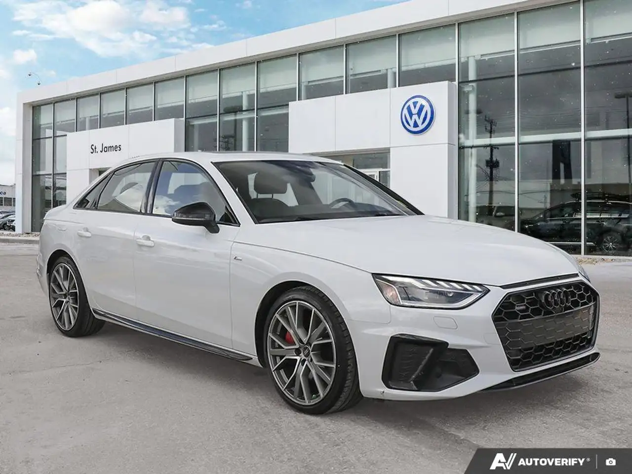 Audi A4 снимка Audi A4