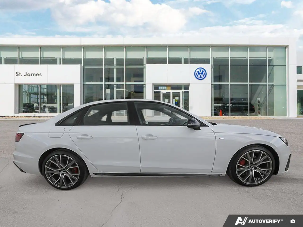 Audi A4 снимка Audi A4