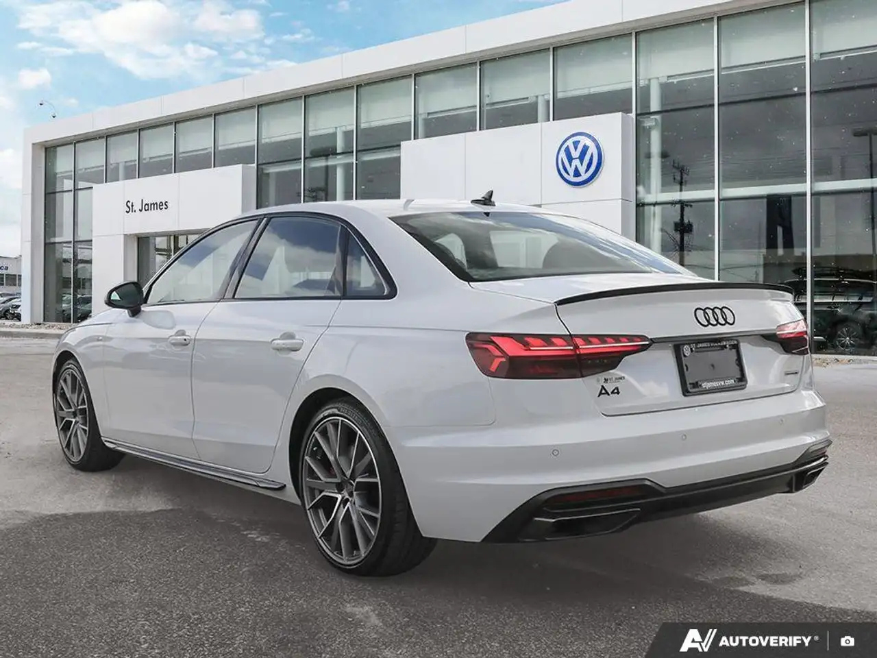 Audi A4 снимка Audi A4