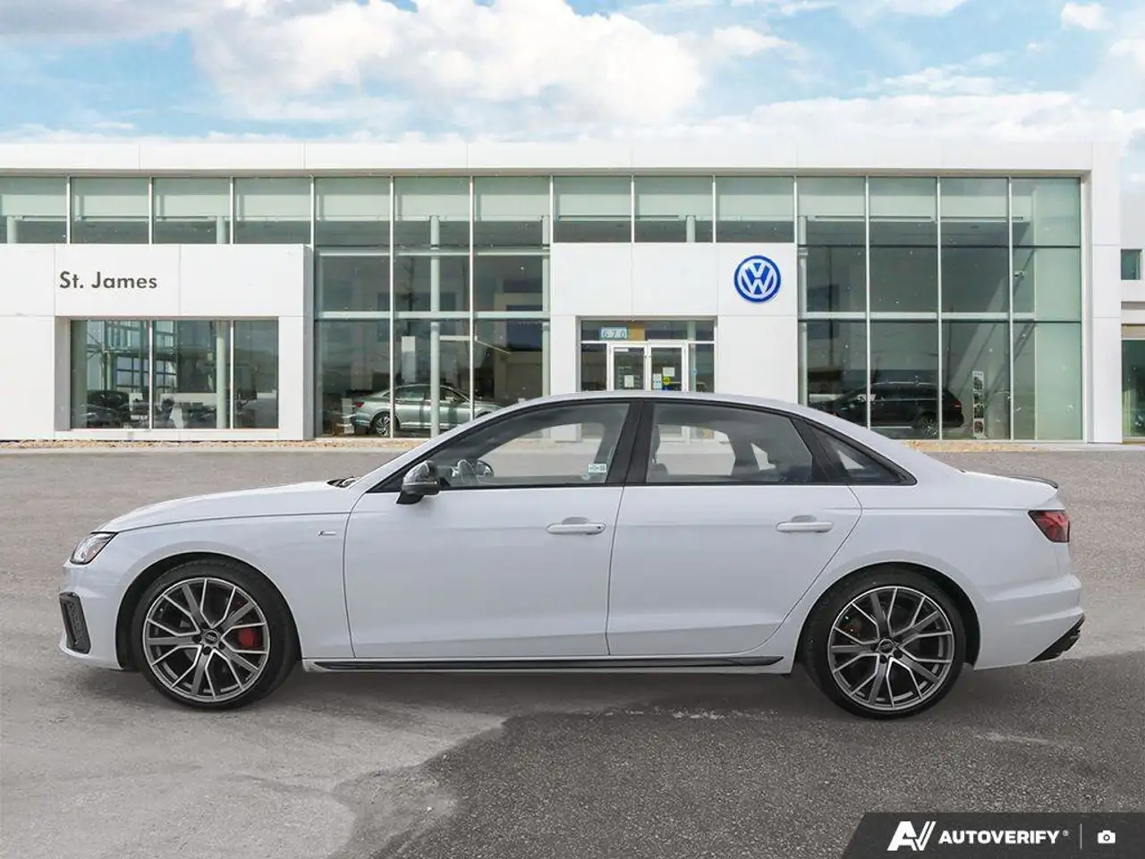 Audi A4 снимка Audi A4